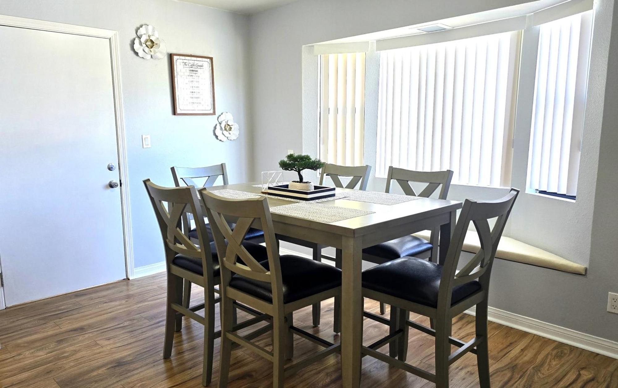 Fun-gameroom & Gazebo-centrally Located! * San Diego